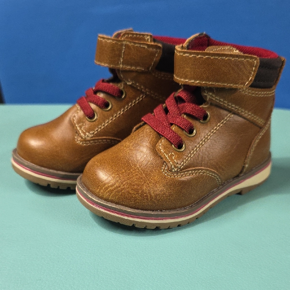 Crown Vintage Brown Baby Boots with Red Laces